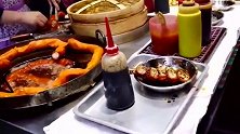 街头小吃：炸的猪大肠，网友：闻起来臭吃起来香