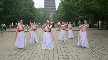 北京玲珑广场舞《月亮》，贵妃领舞