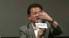 59岁黄宏一家三口近照，老婆风韵犹存，女儿貌美如花