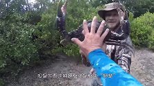 会开椰子的椰子蟹，破坏力真是太可怕了，一招夹开椰子!
