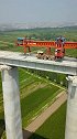 中国桥梁建设世界之最行驶在蒙华铁路上的桥梁架设机！