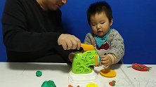 挤3根空心面条尝尝，小孩子一学就会！让我来铲断它！
