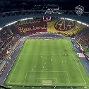 数万名罗马球迷造巨幅致敬tifo 老帅拉涅利动容
