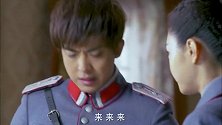 唐不语得知老钟被抓，找到顾星帮忙，顾星无奈之下值得“假传圣旨”