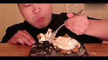 吃千层彩虹蛋糕，看起来实在太诱人了