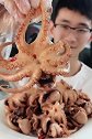 吃货吃八爪鱼，鲜香美味就吃小腿！
