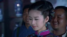 大当家带了压寨夫人回来，二当家看着羡慕
