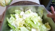 圆白菜怎么炒更好吃，简单易学，比肉都好吃