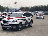 中国警车全面“换新装”，告别大众丰田，新车更显“大国本色”！