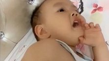 小萝莉妈妈太会教育孩子了，姜一二犯错误她是这个态度