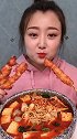 你们爱吃的炸串骨肉相连，配上螺蛳粉太美味了