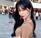女装大佬终于脱下了女装，看到他的男装照后。