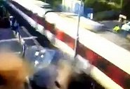 英国：男子酒后驾车撞上高速行驶中的火车，被判入狱10个月