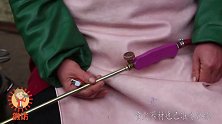 你喜欢吃猪蹄吗，那你见过是怎么烤出来的吗？一起来揭秘