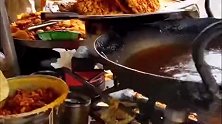 33年传承，巴铁街头老黑油炸大飞饼，你吃过吗？