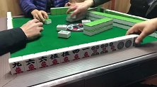 四川麻将：三家都是牌场老手，这波金钩钓双勾怕不怕？