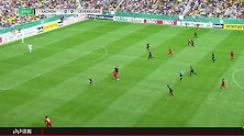 第19分钟亚琛球员哈肯贝格乌龙球 亚琛0-1勒沃库森