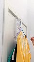 挂门上的折叠挂钩，晾衣服非常方便