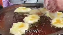 台湾省葱饼灌蛋的制作，外酥里软的葱油饼搭配上鲜嫩醇香的鸡蛋