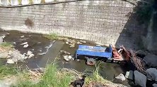 中国台湾：狗狗对桥下狂吠 货车司机好奇一看竟发现2具尸体