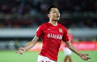 恒大阵中必不可少的攻击手 郜林斯曼凌空怒射吓傻门将