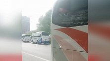 内蒙古女孩查到高考成绩后掩面痛哭 妈妈：我也热泪盈眶