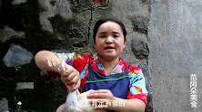 苗大姐大补身子，老母鸡红枣枸杞炖一锅，一家人都没她吃多