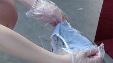 广西南宁：宿舍整理衣物发现有不明液体！女子：不止1次了