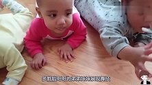 多胞胎哥哥为弟弟妹妹秀舞技，不料自己给转晕了，弟弟妹妹笑趴了