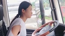 都说女司机是马路杀手，也有例外，这个女人，让我彻底改变对女司机的看法！