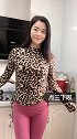 运动型美女身材都那么优雅，这紧身裤穿的那么好看!