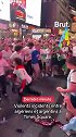 时代广场上阿根廷球迷和墨西哥球迷爆发冲突