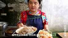 苗大姐大盆拌凉菜，大乱拌，米饭吃一碗，菜却吃了快一盆