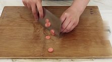 鸡蛋面是先煮鸡蛋还是先煮面，很多人一下锅就错了，顺序最关键