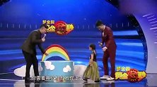 北京4岁混血小女孩上央视，跟姐姐合唱英文歌，一开嗓萌化人心