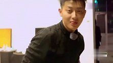 黄子韬自信满满抓发型，一顿操作猛于虎，王彦霖招喜鹊呢