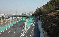 高速公路进入匝道时没做这个操作，被监控拍到直接罚两百块！