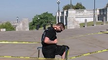美退役军人州议会大厦外长跪9小时 抗议种族歧视：我有类似经历
