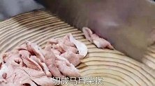 大厨教“肥肠血旺”家常做法，肥而不腻，下酒又下饭比毛血旺都香