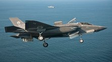 日本将购100架F35部分战机将登出云舰
