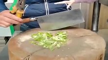 干厨师这么多年，从来就没切过手！这就是大厨的秘诀！