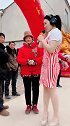 农村姑娘唱首《军中绿花》，开口就是焦点，真好听