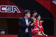 贝西：输掉的比赛不代表打的不好 希望大家记住取胜的方式