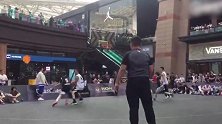 妹子街头篮球3V3被打小哥哥 最后竟然还进了