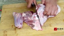 200块钱买了2个羊腿做“羊肉汤”色香味俱全，够家里人吃2天