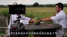 用橡皮筋可以将西瓜勒爆吗？老外实测，镜头画面太震撼！