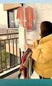 晒衣服很不方便，这个顶天立地晾衣杆省空间，安装特别简单