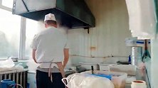 呼和浩特特色的羊肉稍麦，馅料全都是大坨的羊肉，一口下去都流油