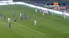 大连人边路传中被顶出 赵旭日外围跟进一脚怒射偏出球门