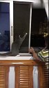 猫：不就开窗子么，我也会呀！
